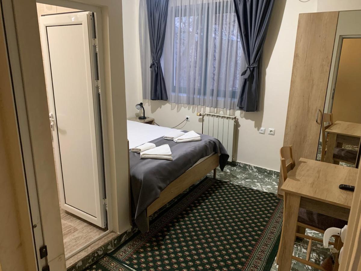 Hotel Oazis Haskovo Ngoại thất bức ảnh
